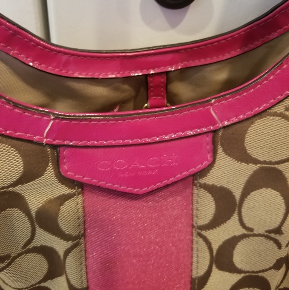 Authentic Coach signature large tote - Picture 3 of 8